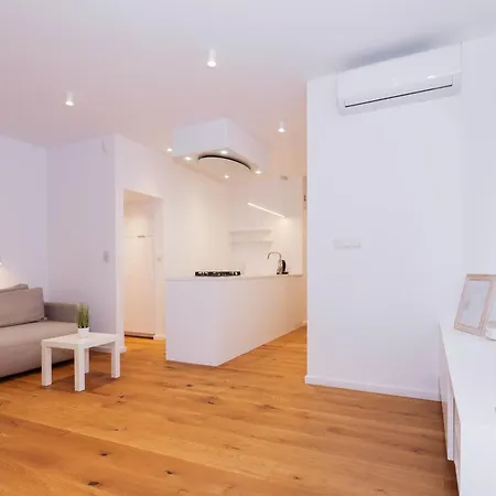 Minimalist Scandi - Cozy & Stylish * Bratislava