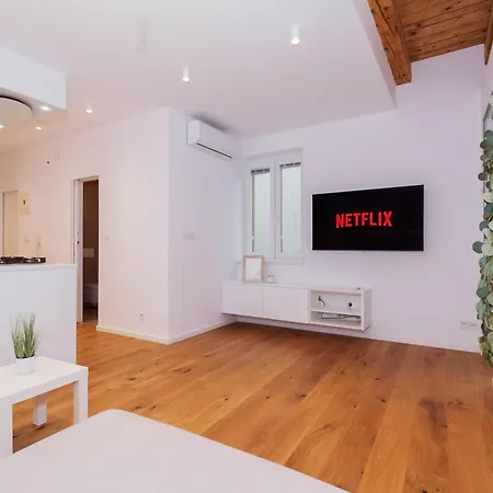 Apartment Minimalist Scandi - Cozy & Stylish