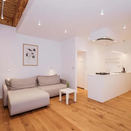 Minimalist Scandi - Cozy & Stylish Bratysława