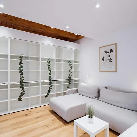Minimalist Scandi - Cozy & Stylish Apartment *