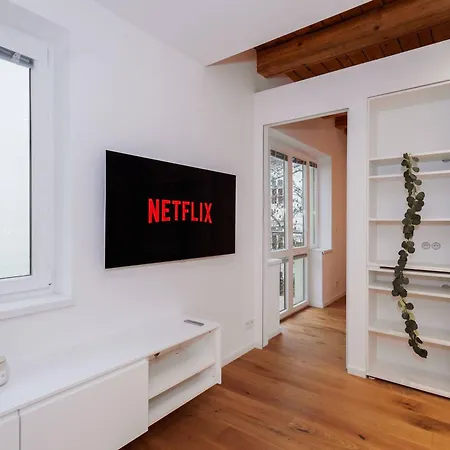 Minimalist Scandi - Cozy & Stylish Апартаменты Братислава