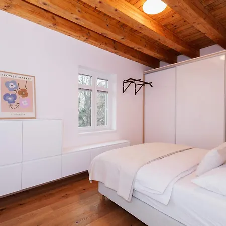 Apartment Minimalist Scandi - Cozy & Stylish